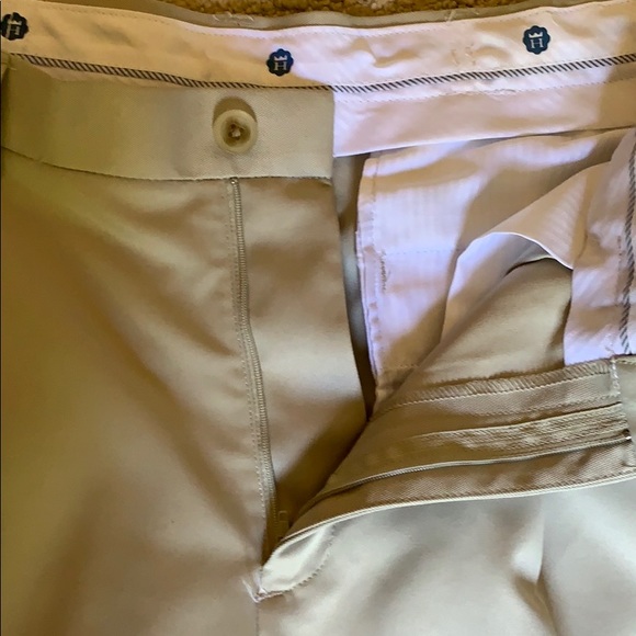Pair of Creme Dress Pants 34x30 - Picture 3 of 6